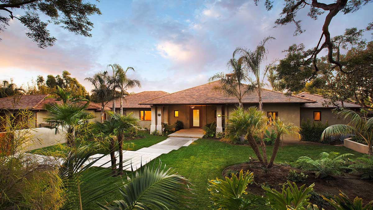 LUXURY BEACH VILLA for SALE in CHLORAKA, PAPHOS, CYPRUS